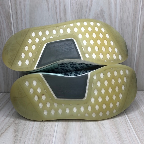 Adidas Originals NMD R1 Boost Ash Green CQ2031 - Picture 7 of 10